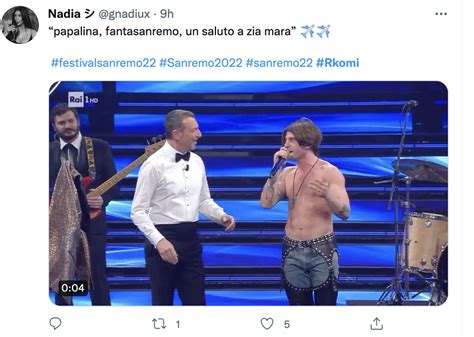 rkomi nudo|Rkomi, a petto nudo regala emozioni e punti al Fantasanremo: .